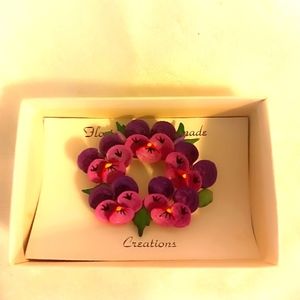 Florida creations handmade plastic purple flower wreath brooch